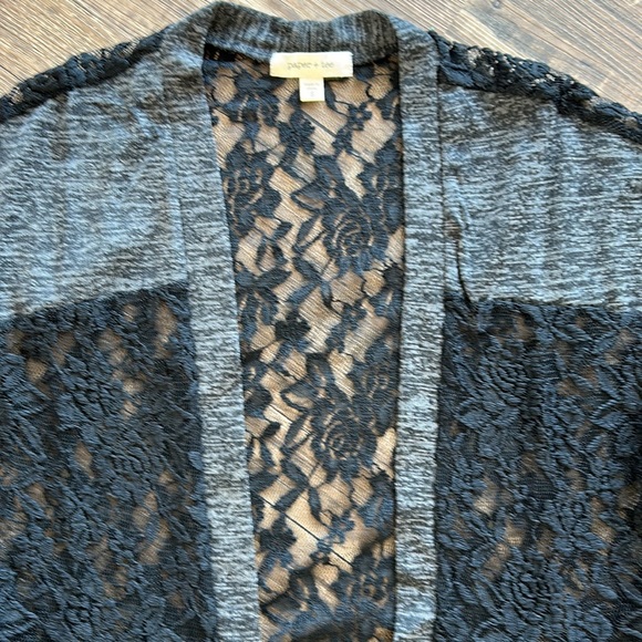 NWOT Paper & Tee pretty black lace back open front lightweight cardigan - Picture 3 of 11